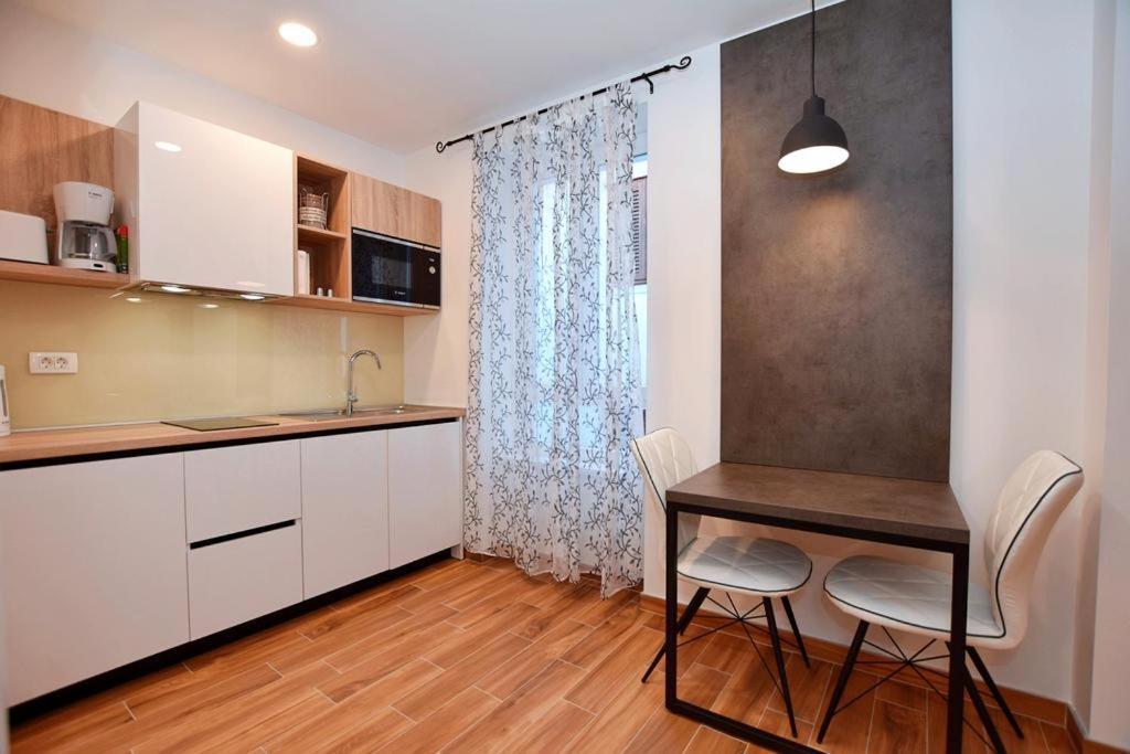 Apartamento 4 Corner The Center Of The Old Town Zadar Exterior foto